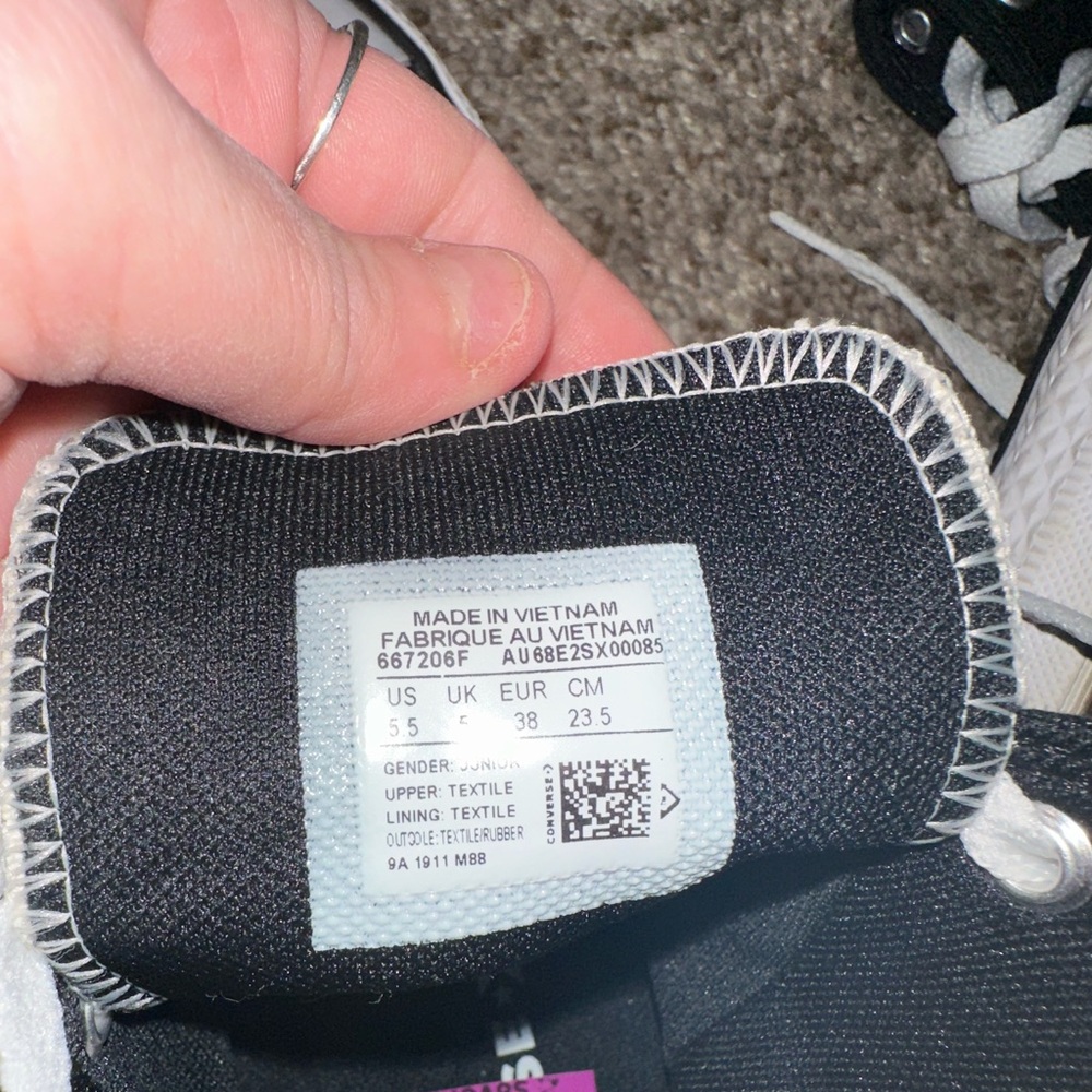 Converse 5.5 - Picture 4 of 4